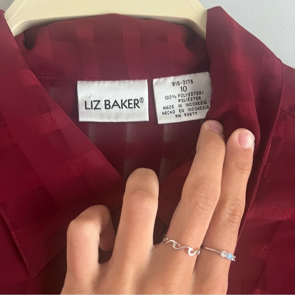 Red button up long sleeve women’s blouse top size 10 medium Liz baker - Picture 3 of 6